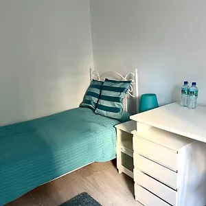 2-rooms Cute Apartment, Metro, Wi-fi - By Hik Apartament